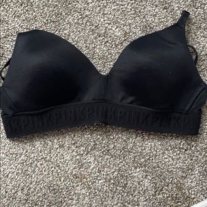 VS pink bra